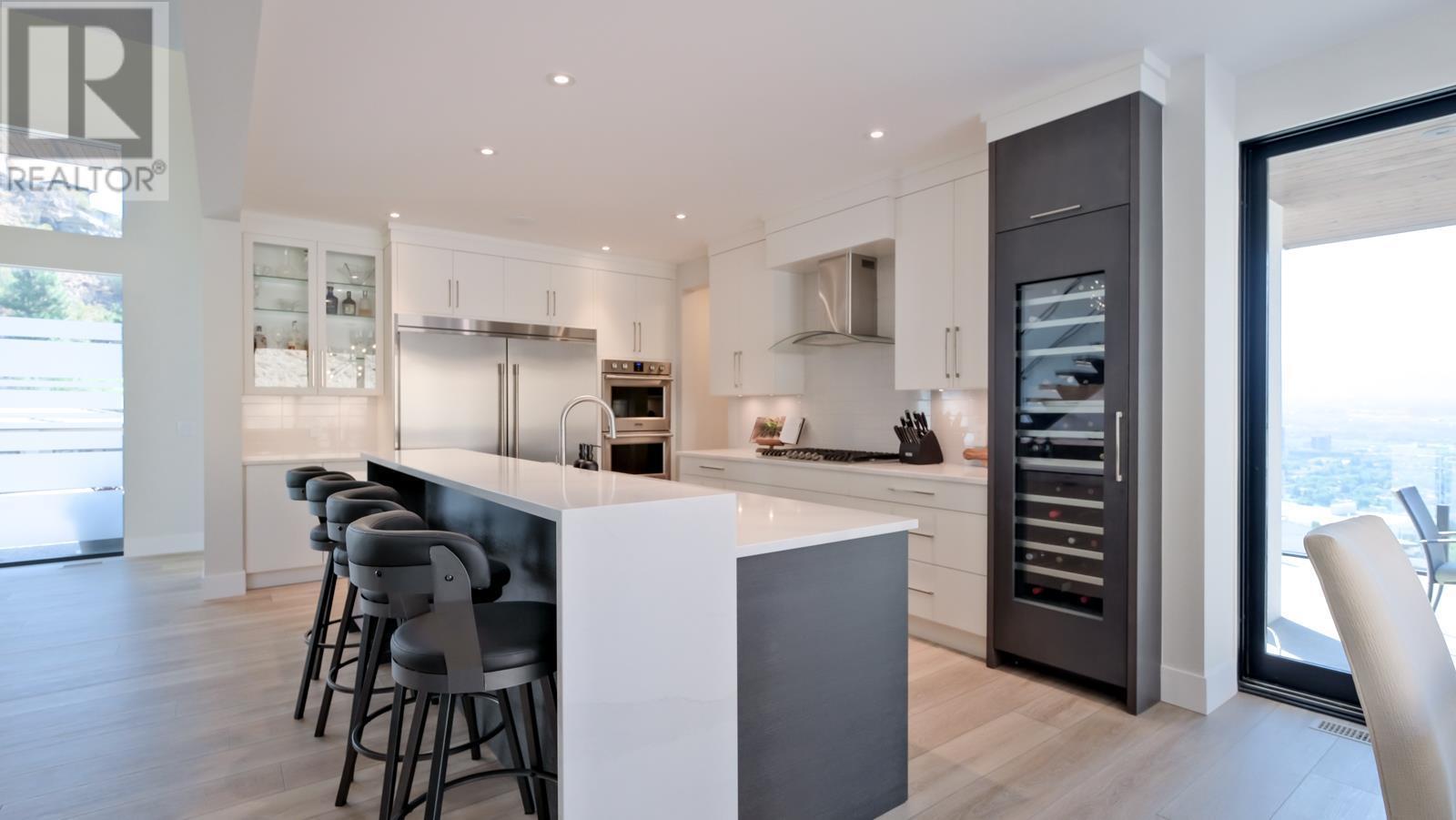 740 Pinehaven Court. Kelowna, British Columbia