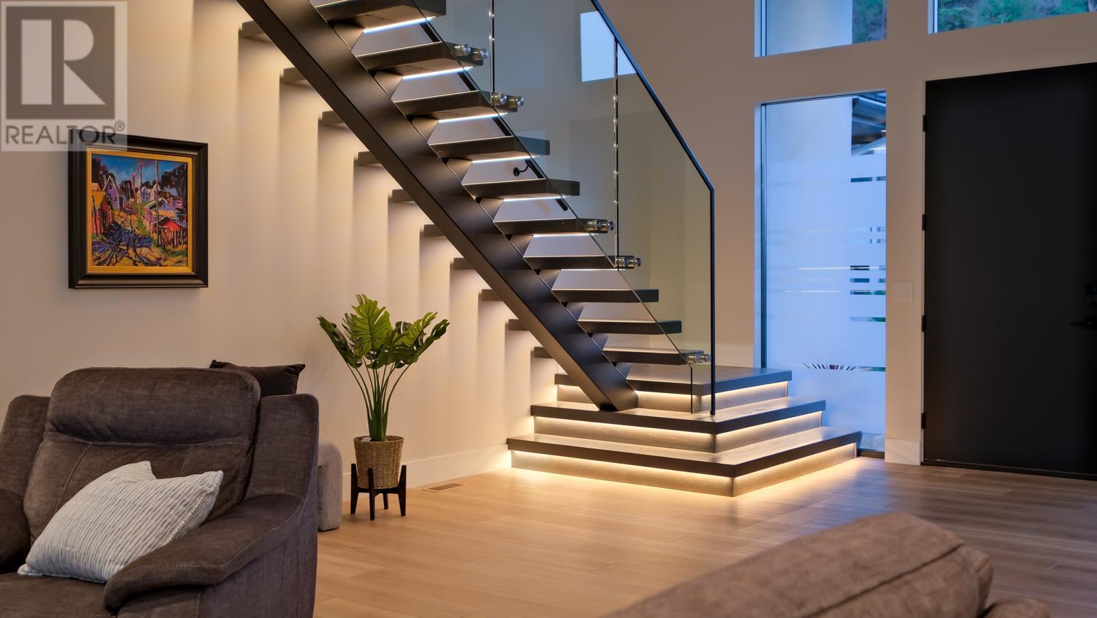 740 Pinehaven Court. Kelowna, British Columbia