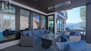 740 Pinehaven Court. Kelowna, British Columbia