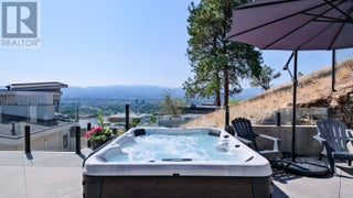740 Pinehaven Court. Kelowna, British Columbia