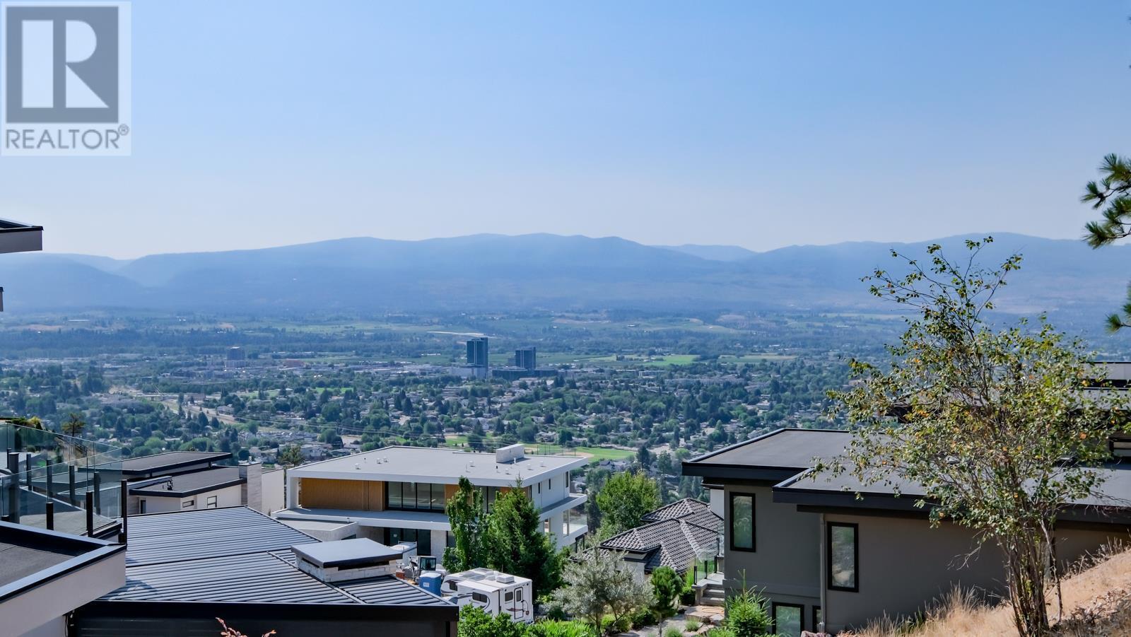 740 Pinehaven Court. Kelowna, British Columbia
