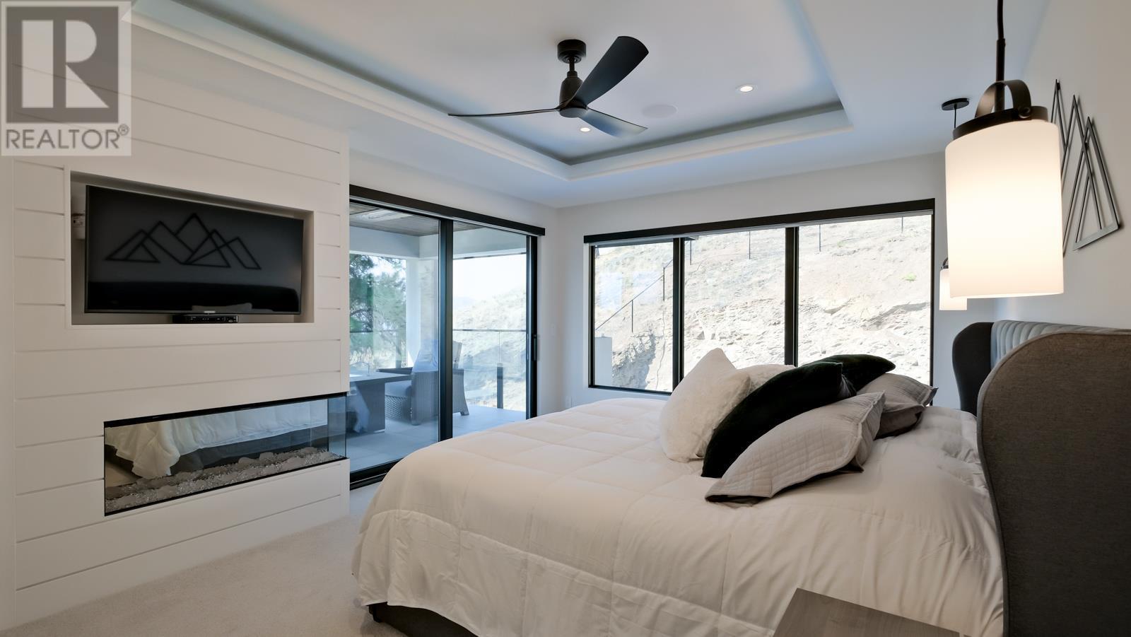 740 Pinehaven Court. Kelowna, British Columbia