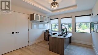 740 Pinehaven Court. Kelowna, British Columbia