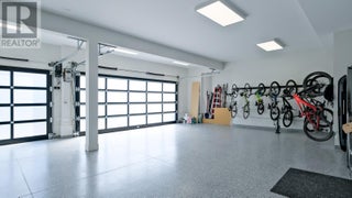 740 Pinehaven Court. Kelowna, British Columbia