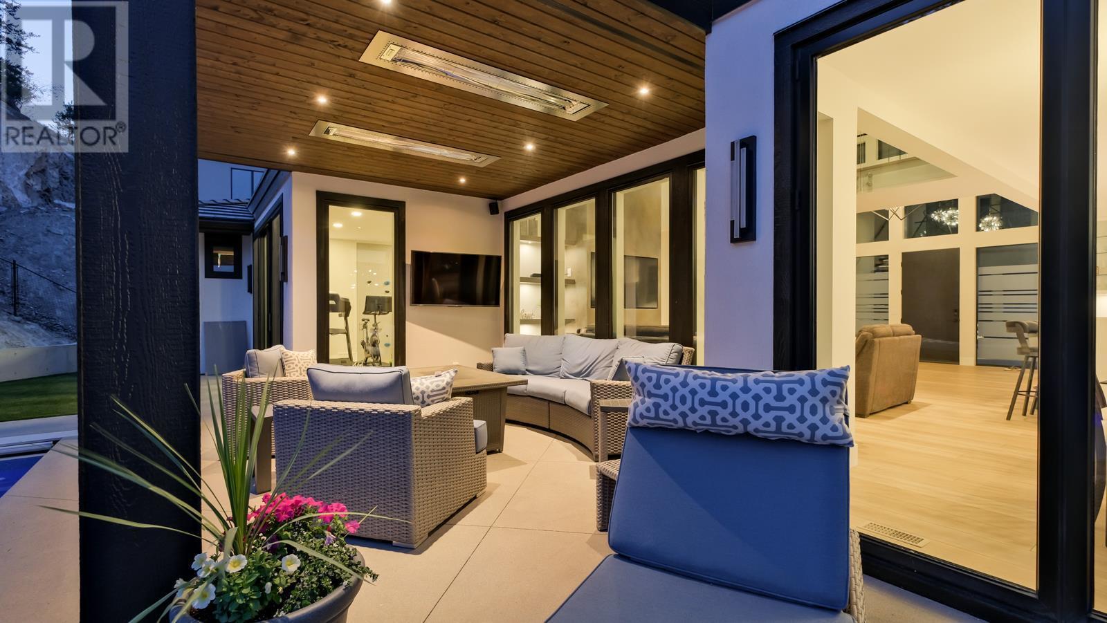 740 Pinehaven Court. Kelowna, British Columbia