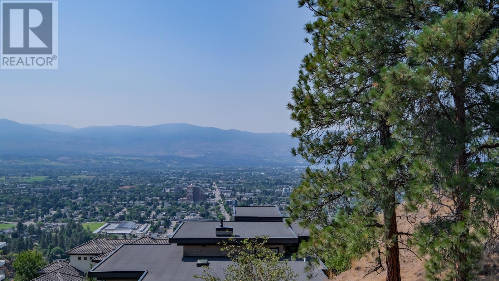 740 Pinehaven Court. Kelowna, British Columbia