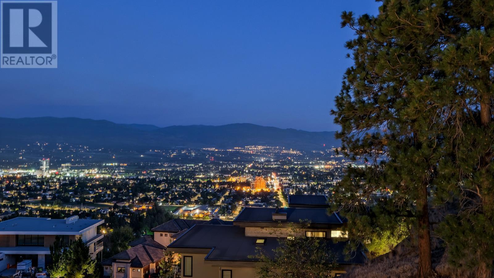 740 Pinehaven Court. Kelowna, British Columbia