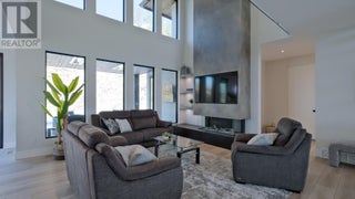 740 Pinehaven Court. Kelowna, British Columbia