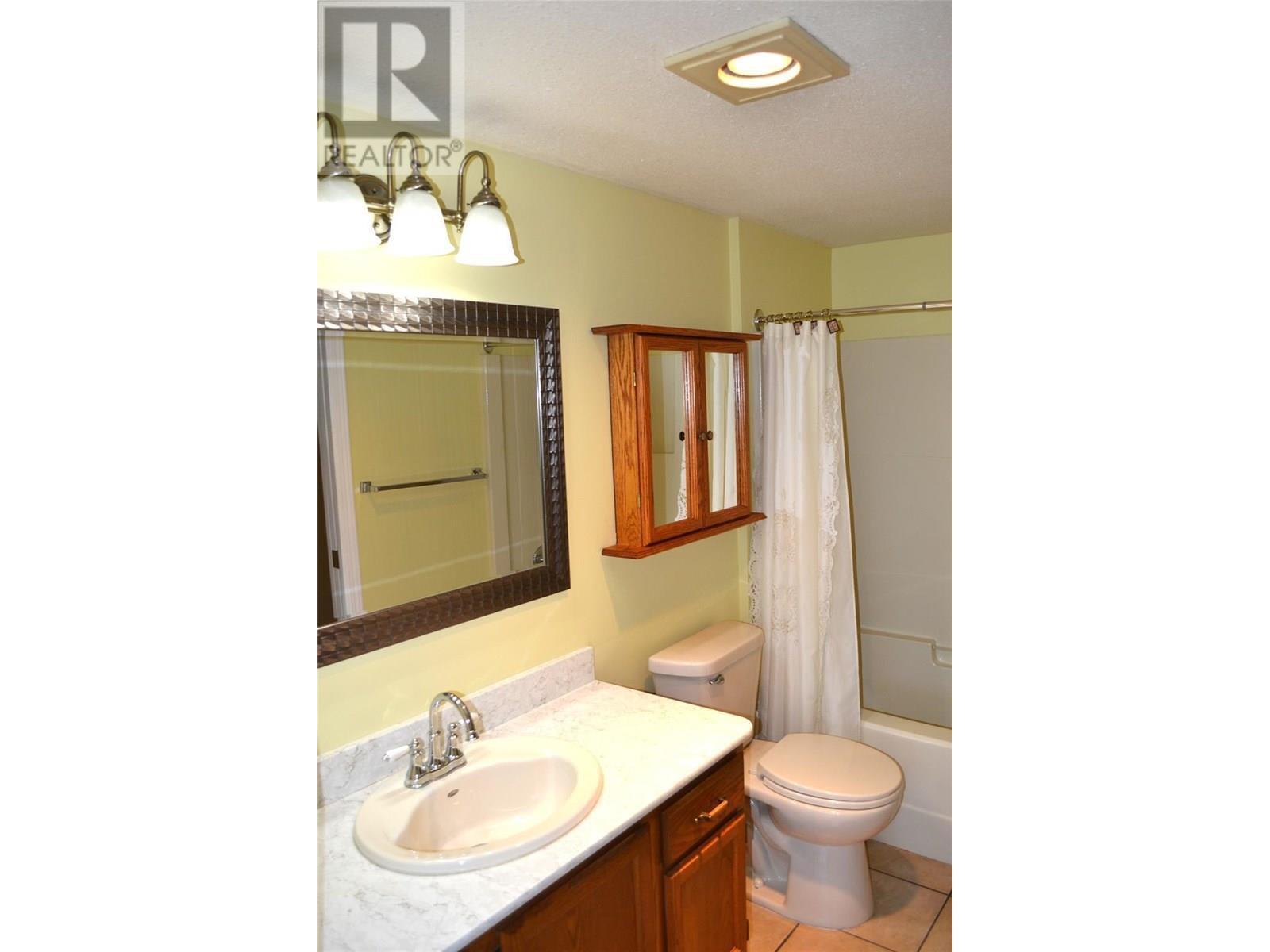 1170 Brookside Avenue Unit# 204. Kelowna, British Columbia