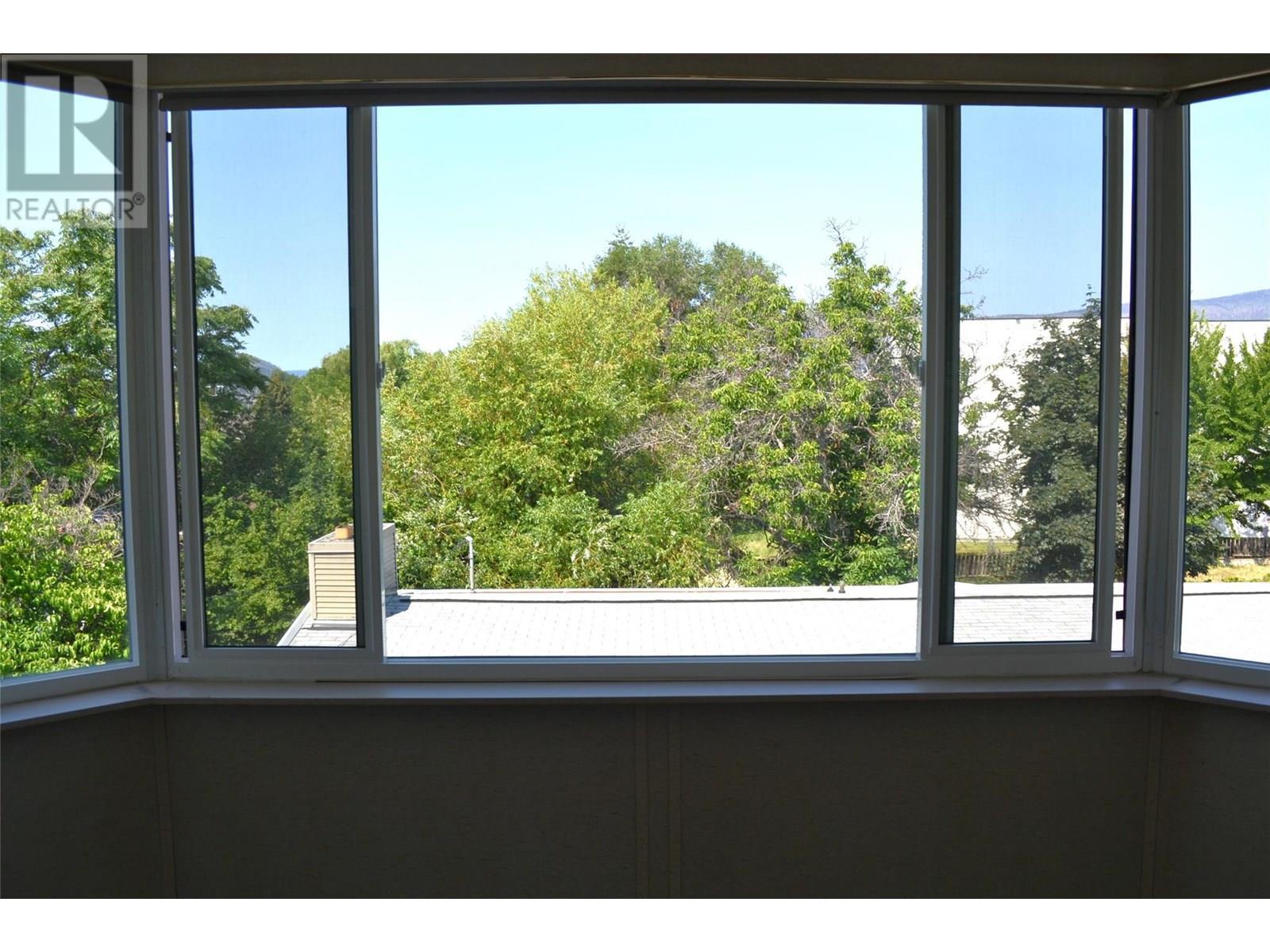 1170 Brookside Avenue Unit# 204. Kelowna, British Columbia