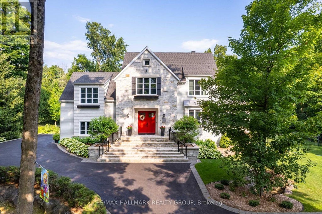 39 Jacquot Street, Champlain