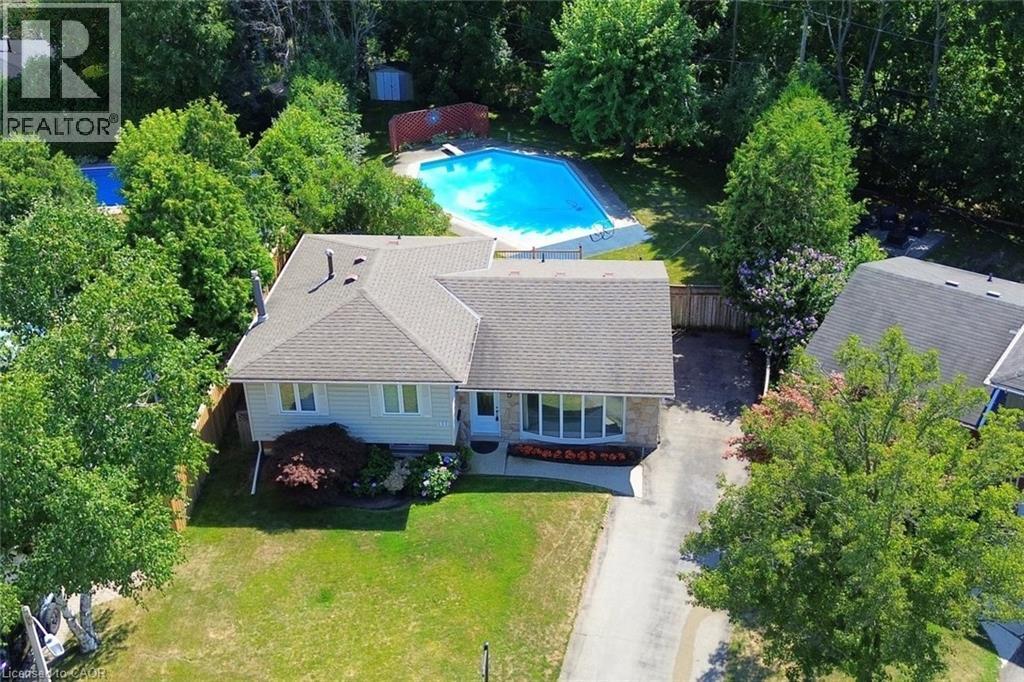 552 Hull Court, Burlington