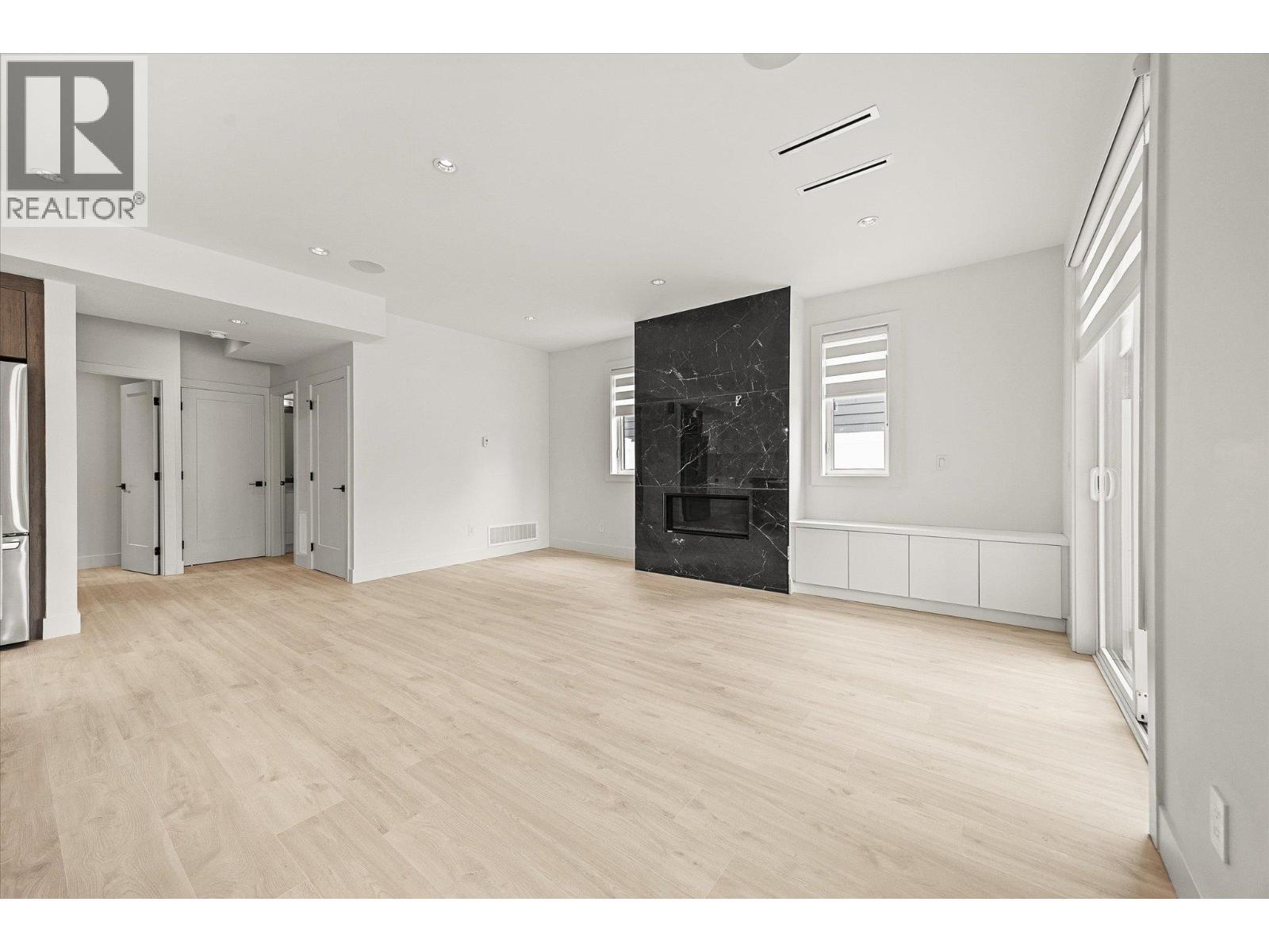 840 Grenfell Avenue Unit# 1. Kelowna, British Columbia