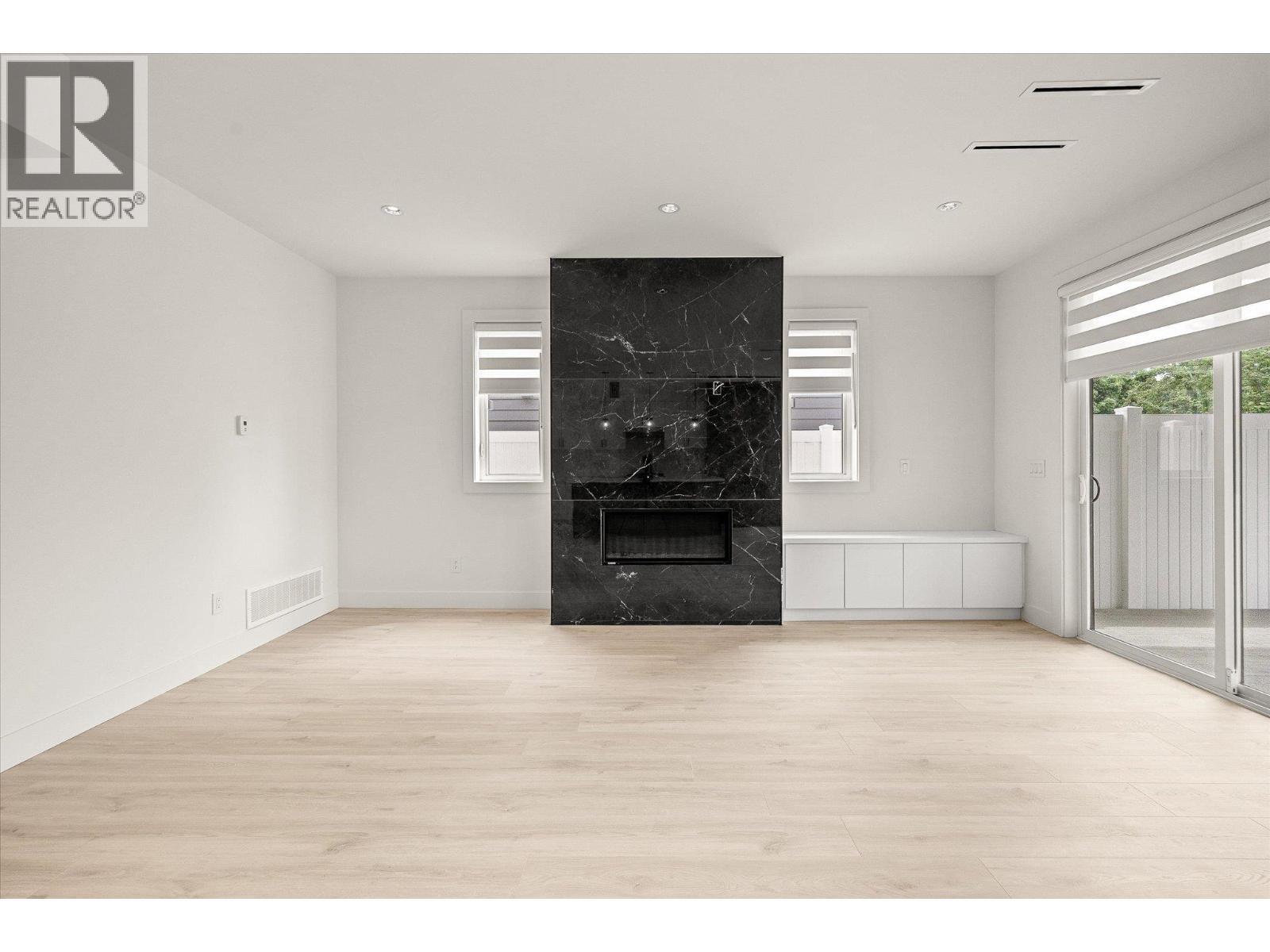 840 Grenfell Avenue Unit# 1. Kelowna, British Columbia