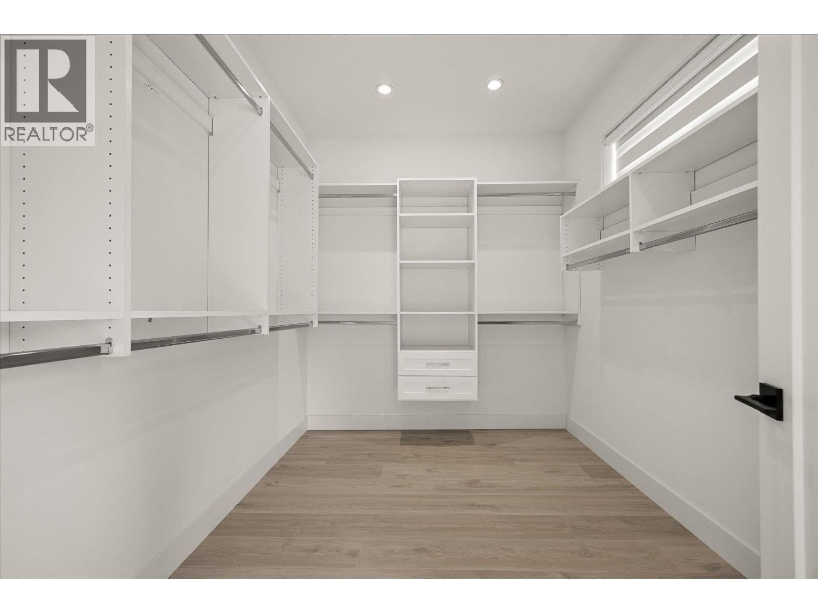 840 Grenfell Avenue Unit# 1. Kelowna, British Columbia