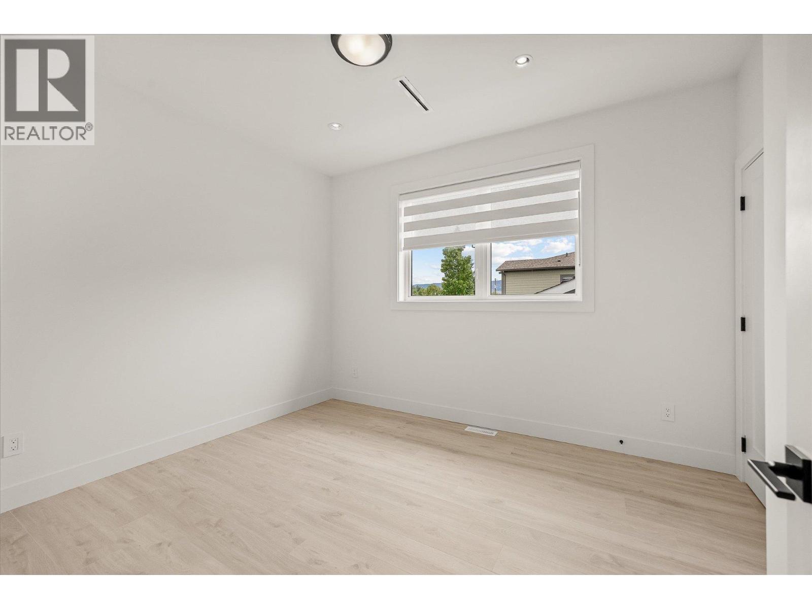 840 Grenfell Avenue Unit# 1. Kelowna, British Columbia