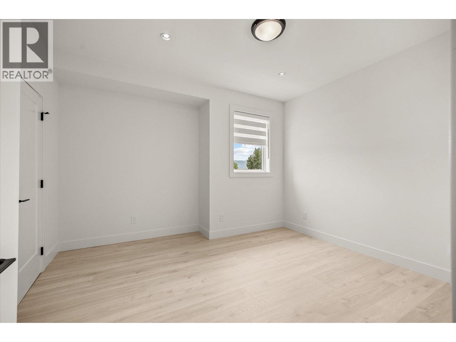 840 Grenfell Avenue Unit# 1. Kelowna, British Columbia