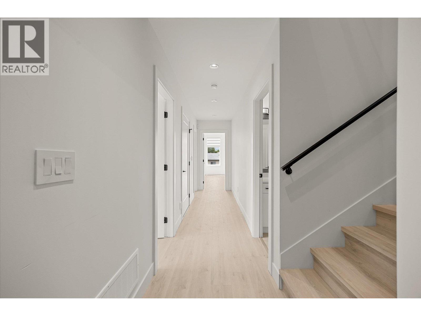 840 Grenfell Avenue Unit# 1. Kelowna, British Columbia