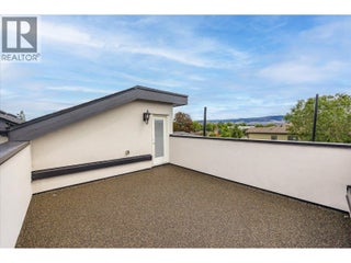 840 Grenfell Avenue Unit# 1. Kelowna, British Columbia