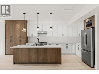 840 Grenfell Avenue Unit# 1. Kelowna, British Columbia