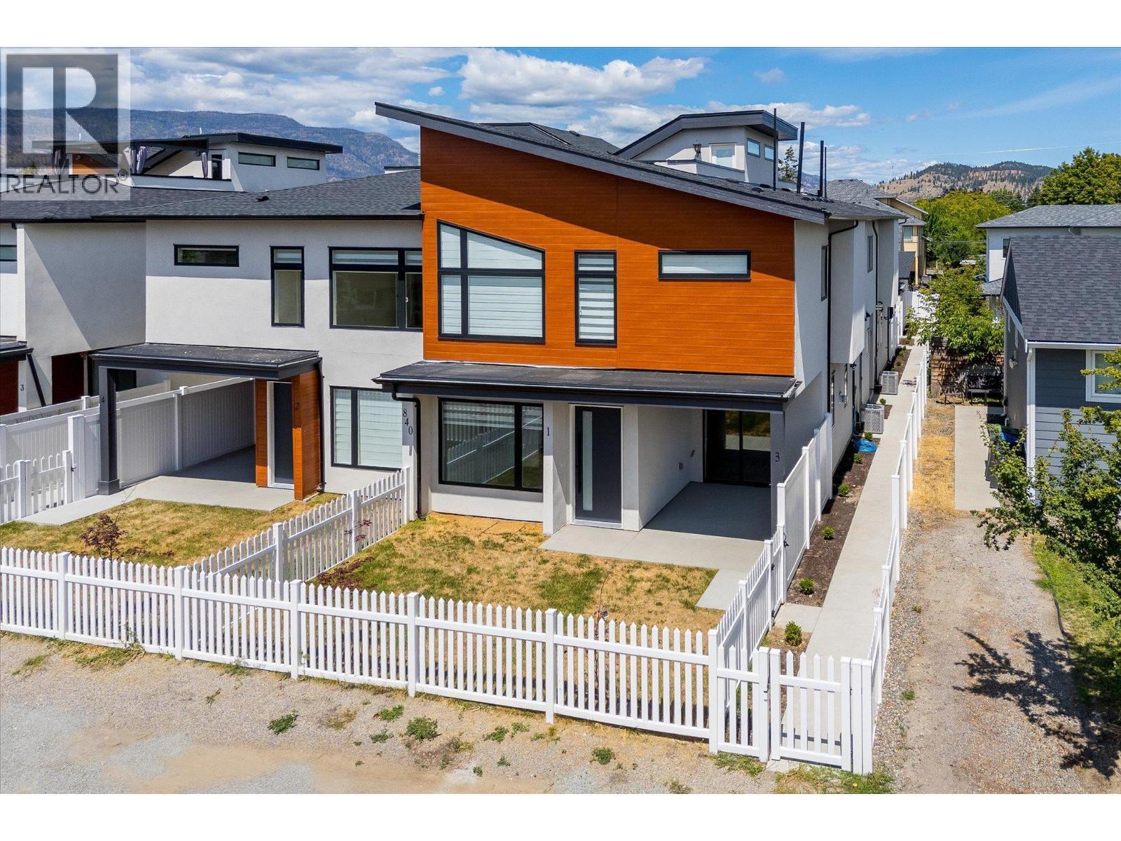 840 Grenfell Avenue Unit# 1. Kelowna, British Columbia