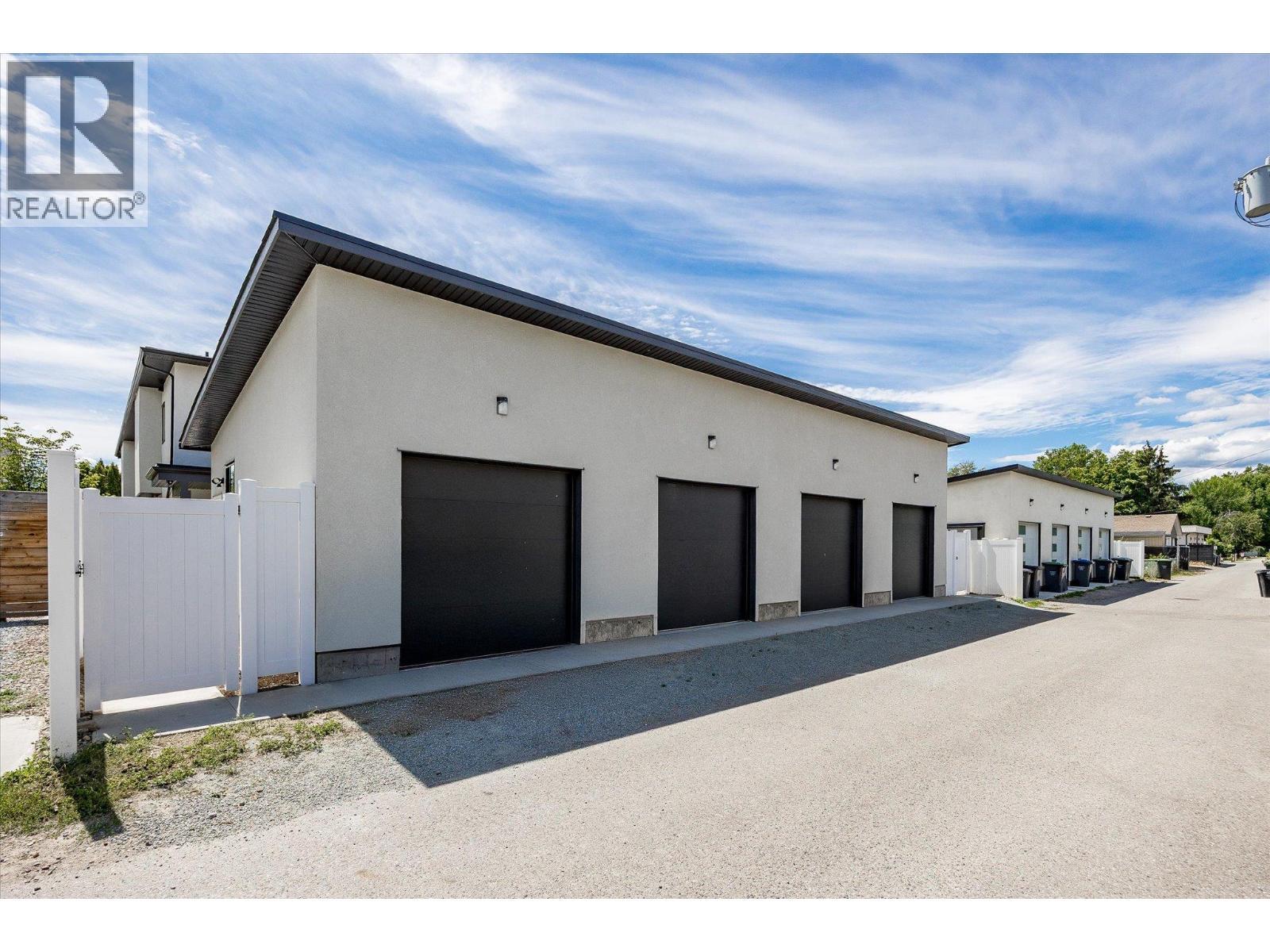 840 Grenfell Avenue Unit# 1. Kelowna, British Columbia