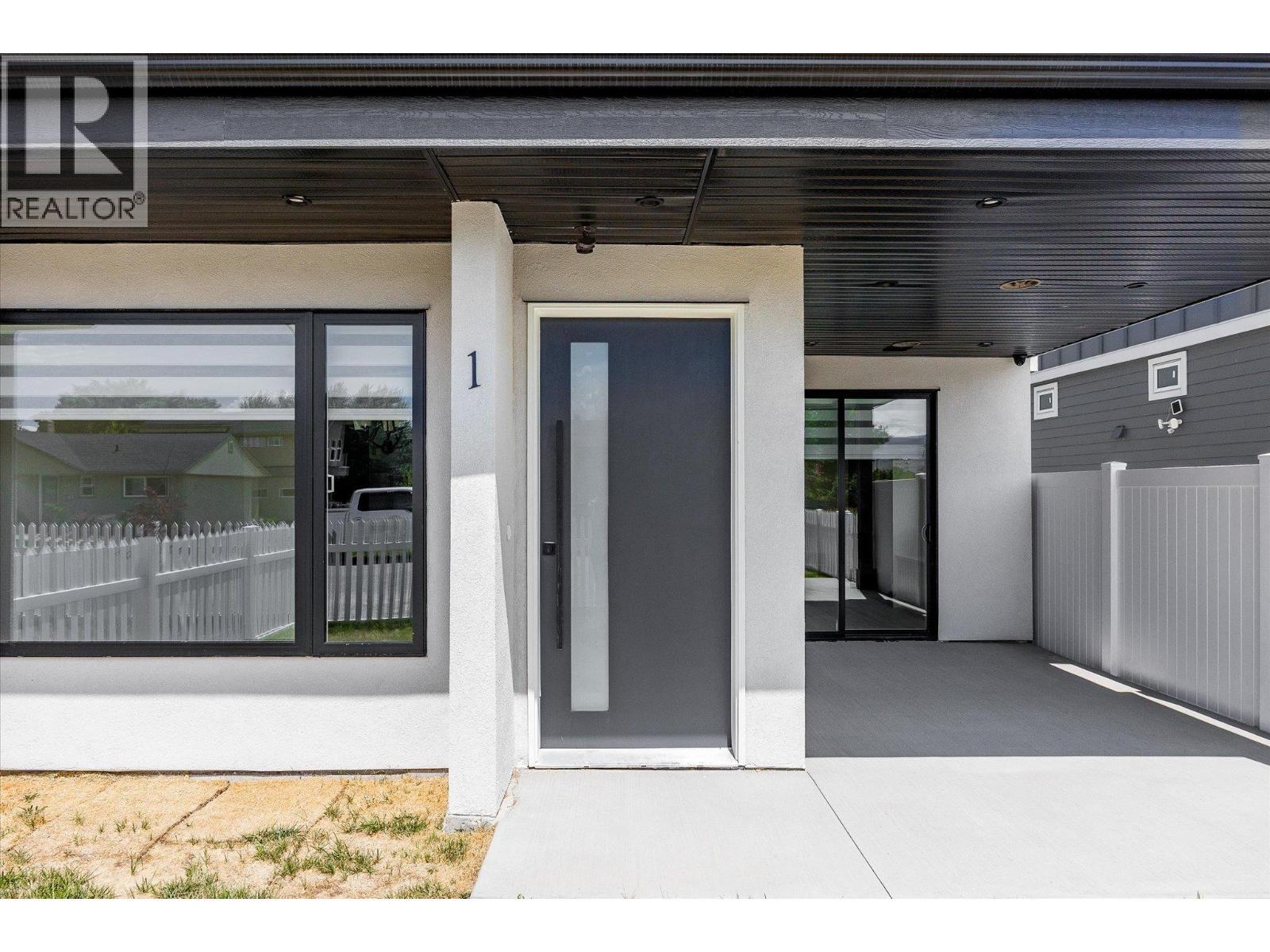 840 Grenfell Avenue Unit# 1. Kelowna, British Columbia