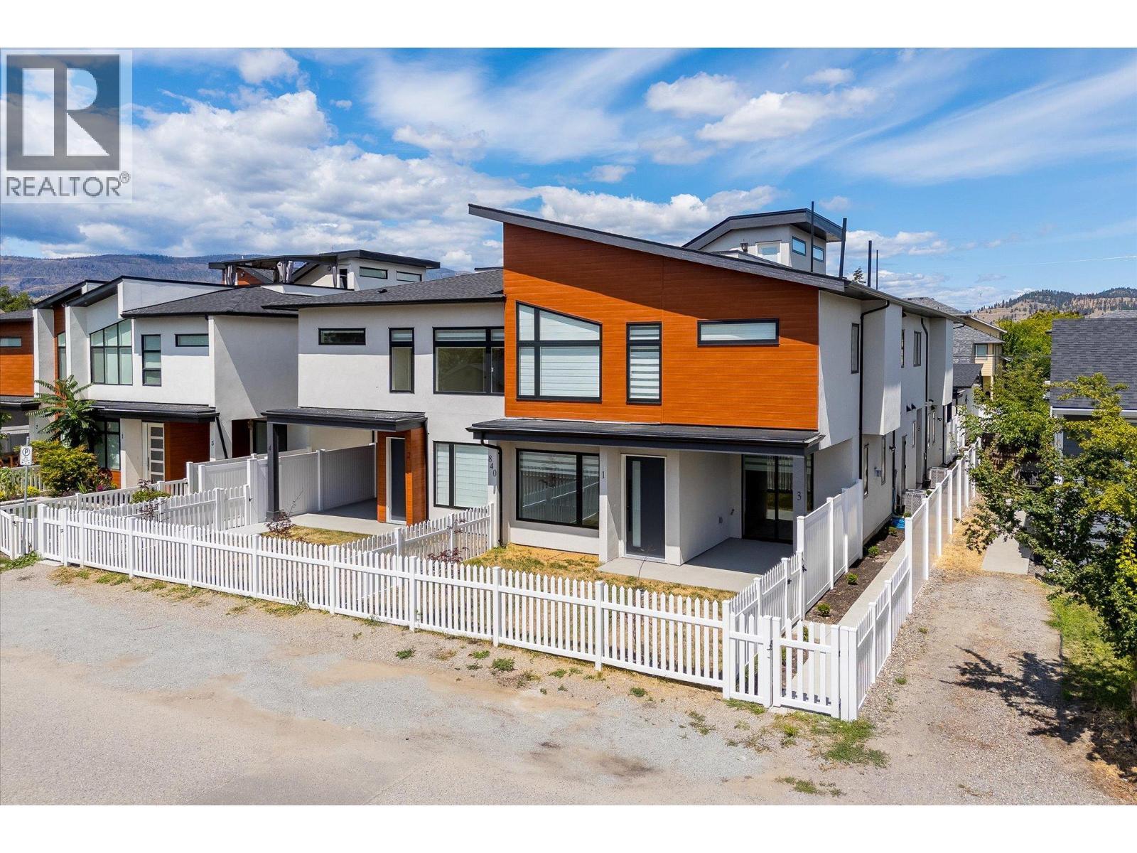 840 Grenfell Avenue Unit# 1. Kelowna, British Columbia
