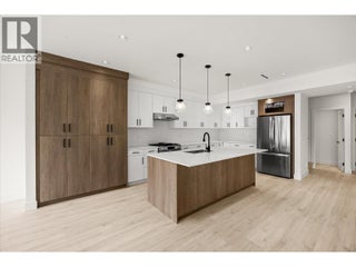840 Grenfell Avenue Unit# 1. Kelowna, British Columbia