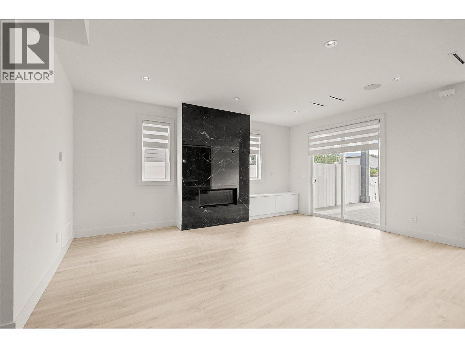 840 Grenfell Avenue Unit# 1. Kelowna, British Columbia