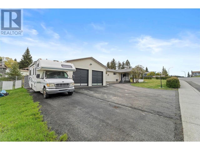 175 Ponderosa Avenue, Logan Lake