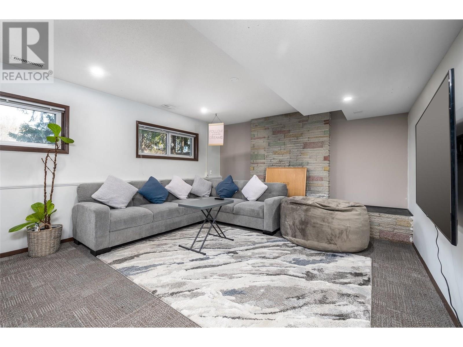 2056 Pandosy Street. Kelowna, British Columbia