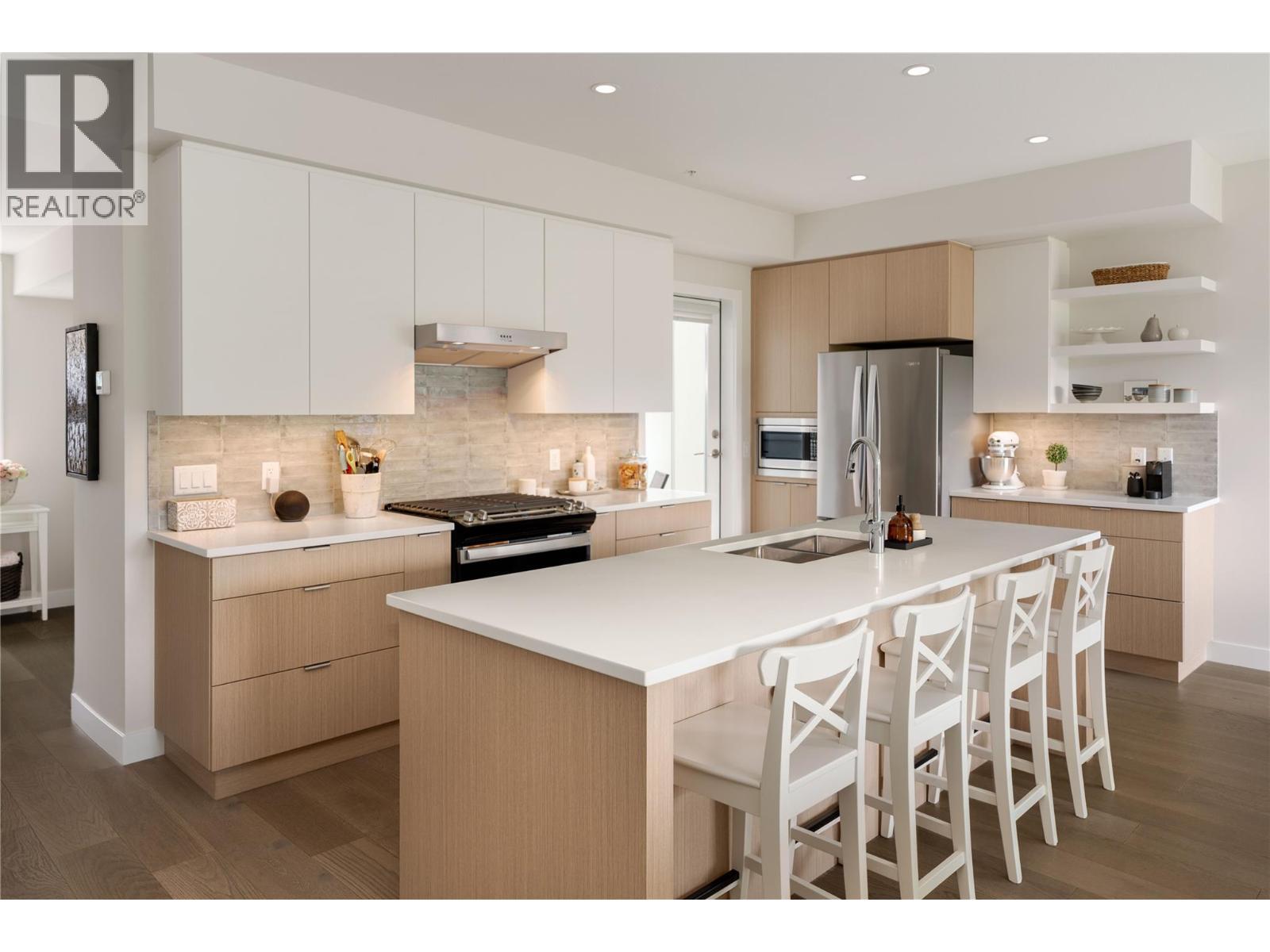 3719 Woodsdale Road Unit# 17. Lake Country, British Columbia