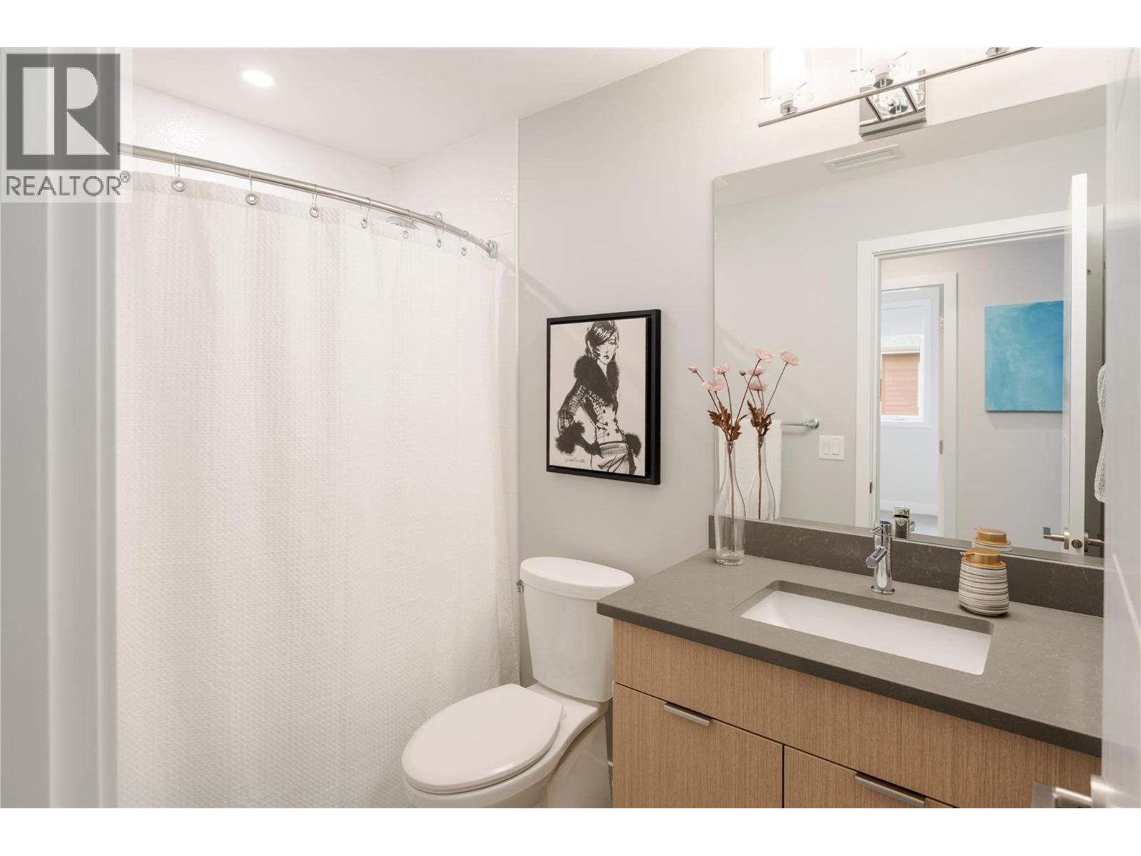 3719 Woodsdale Road Unit# 17. Lake Country, British Columbia