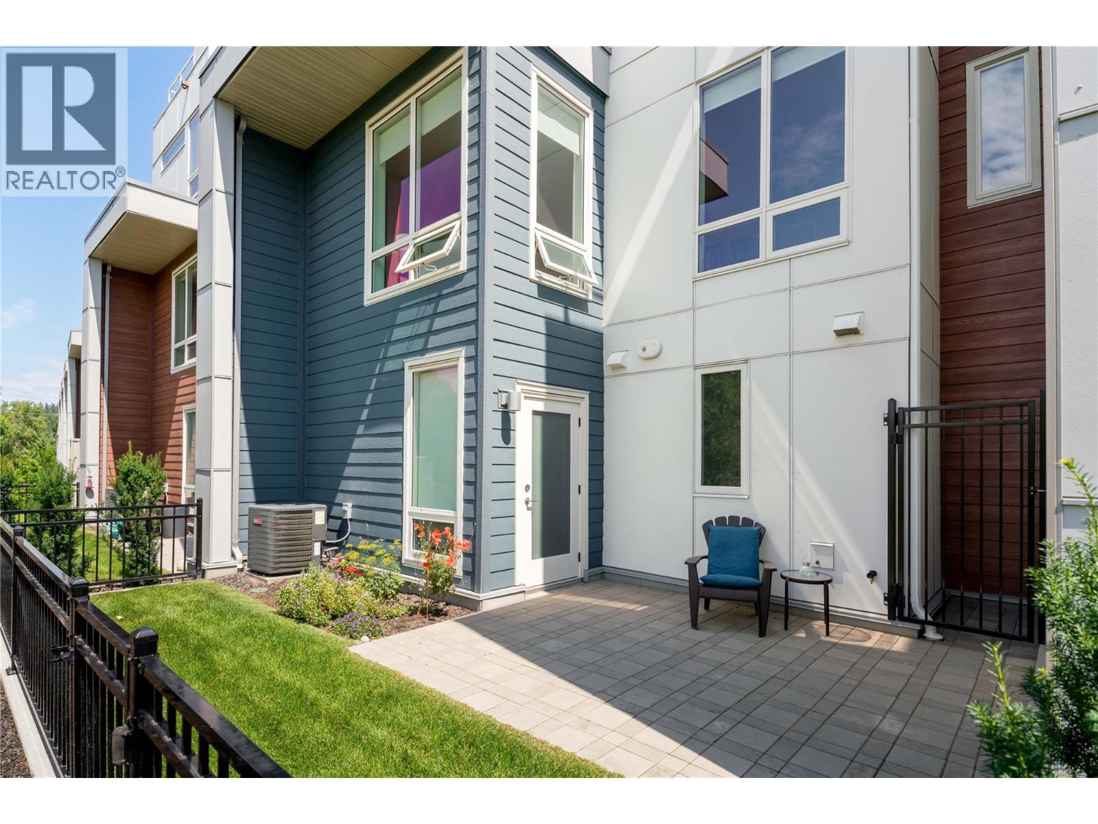 3719 Woodsdale Road Unit# 17. Lake Country, British Columbia