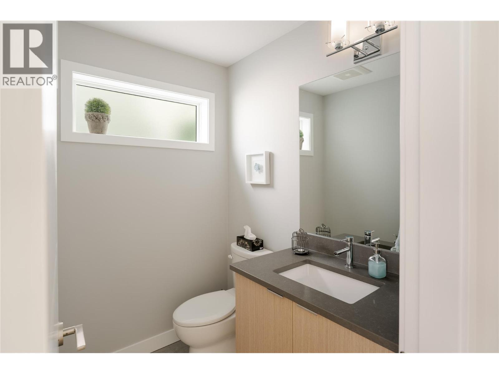 3719 Woodsdale Road Unit# 17. Lake Country, British Columbia