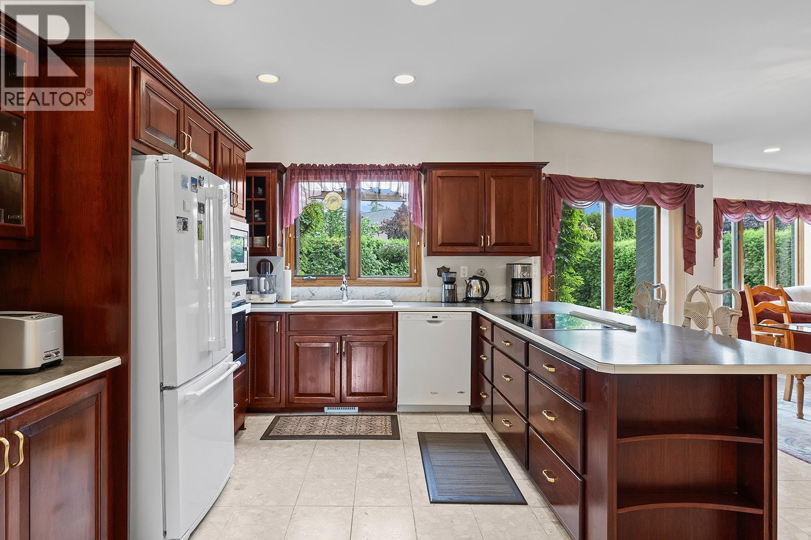 463 Carona Crescent. Kelowna, British Columbia