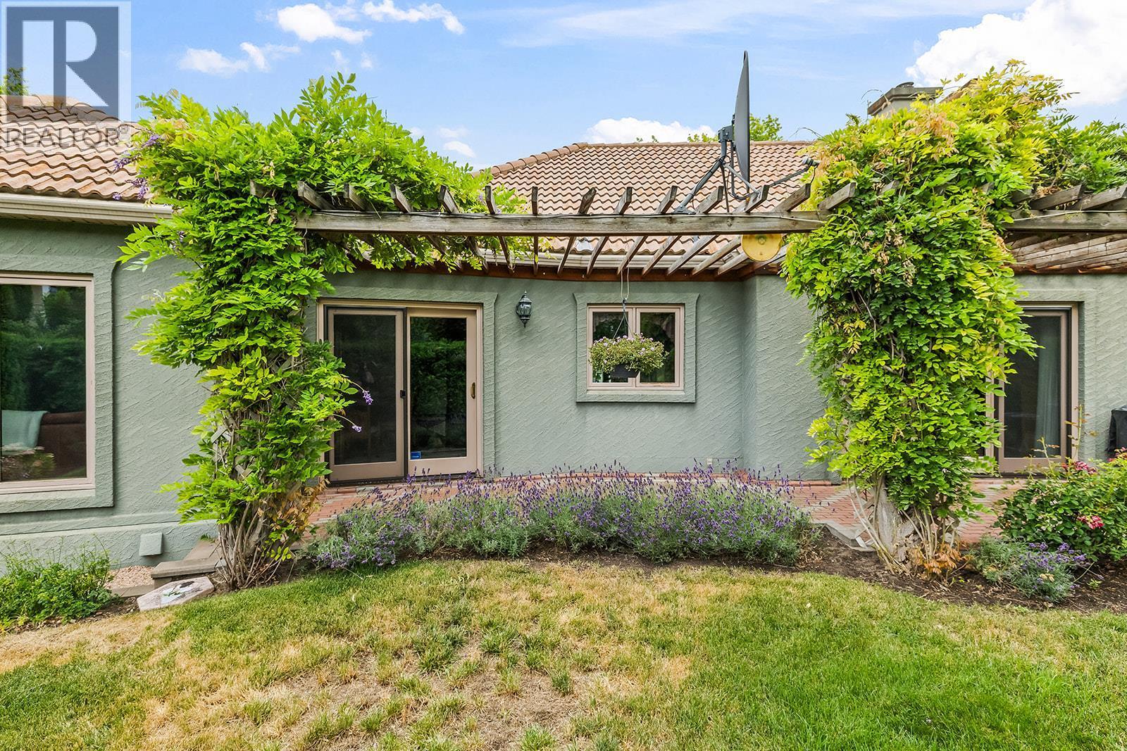 463 Carona Crescent. Kelowna, British Columbia