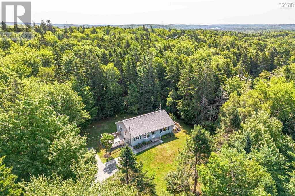 18 Archibald Drive, Fall River