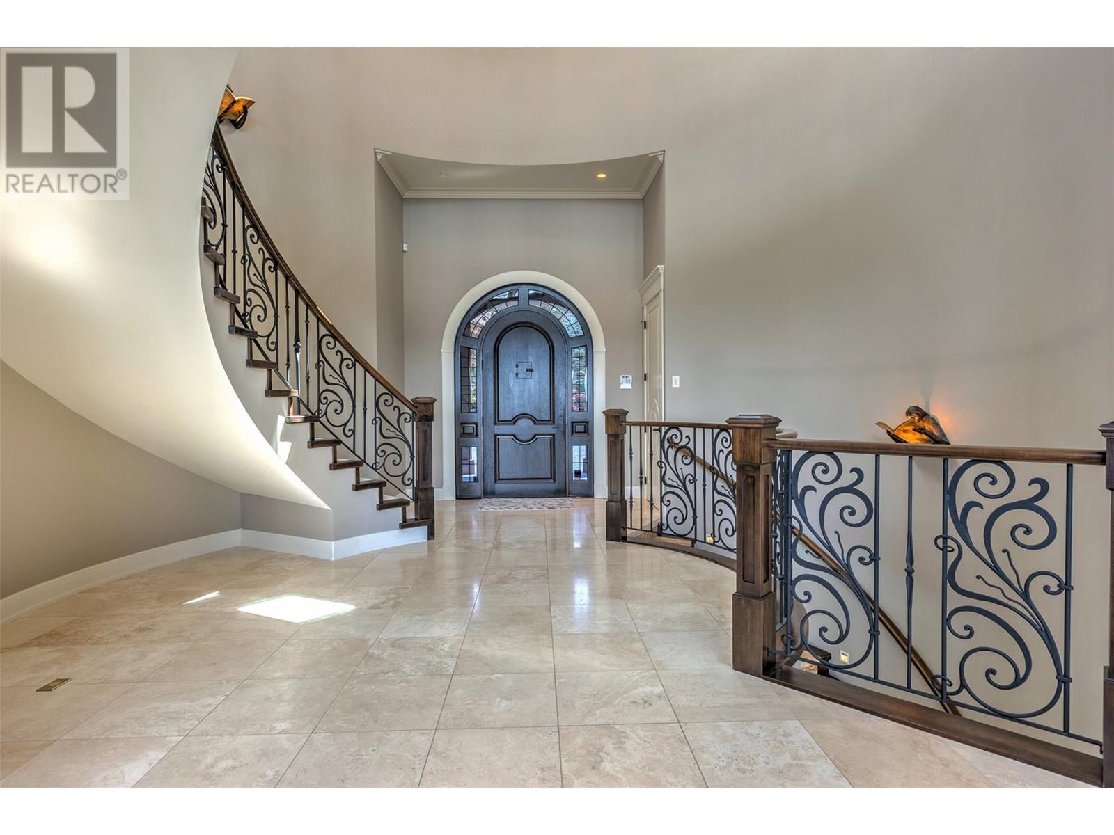 4860 Tuscany Lane. Kelowna, British Columbia