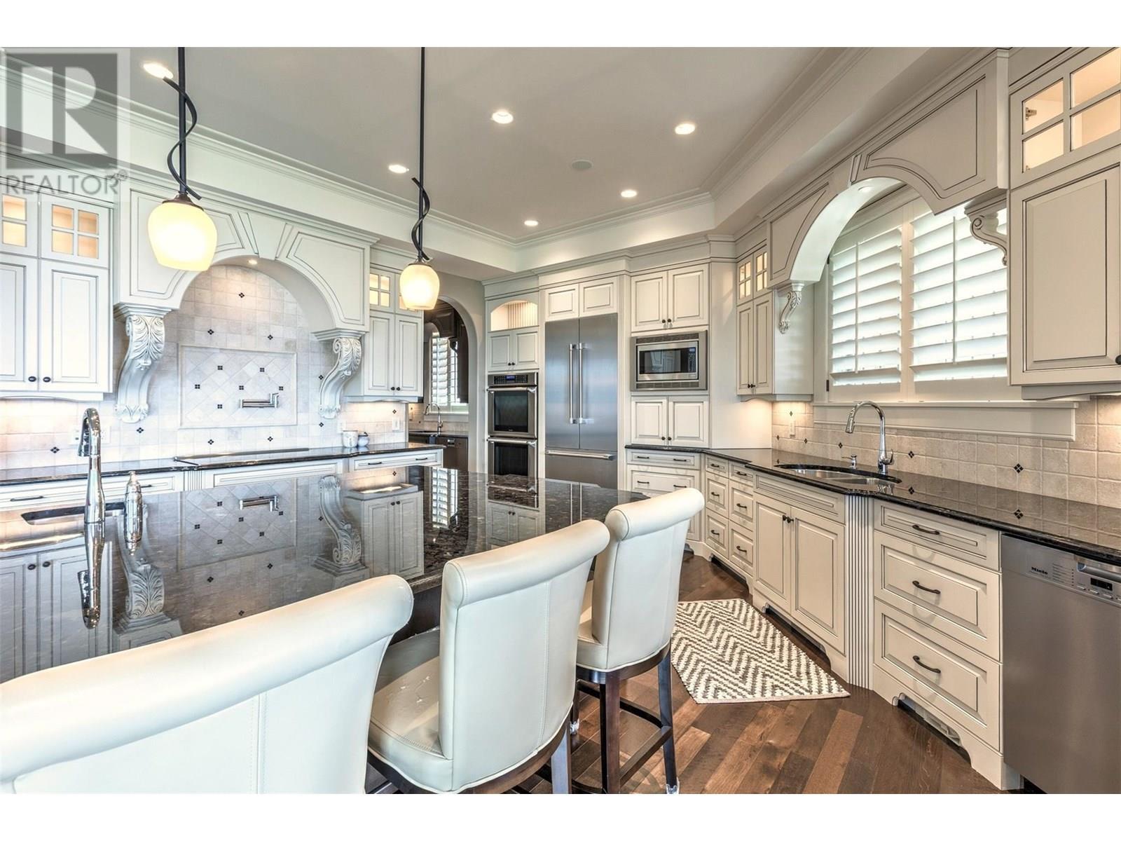 4860 Tuscany Lane. Kelowna, British Columbia