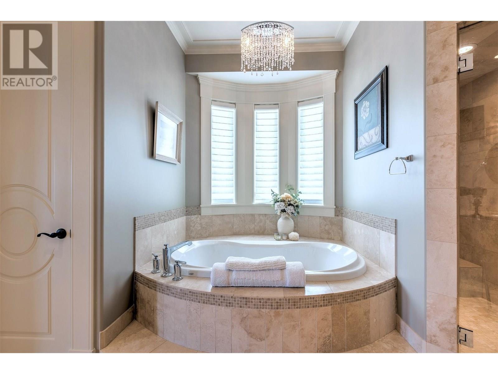 4860 Tuscany Lane. Kelowna, British Columbia