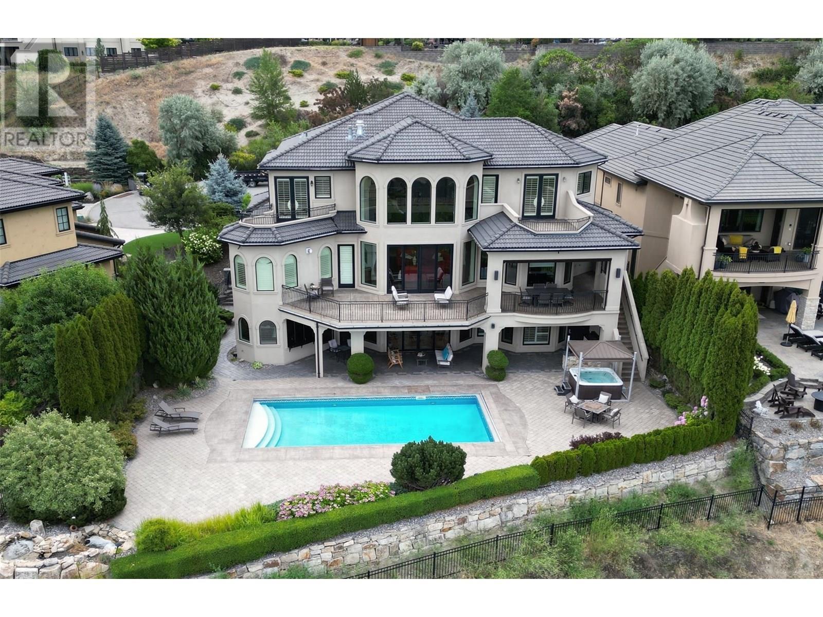4860 Tuscany Lane. Kelowna, British Columbia