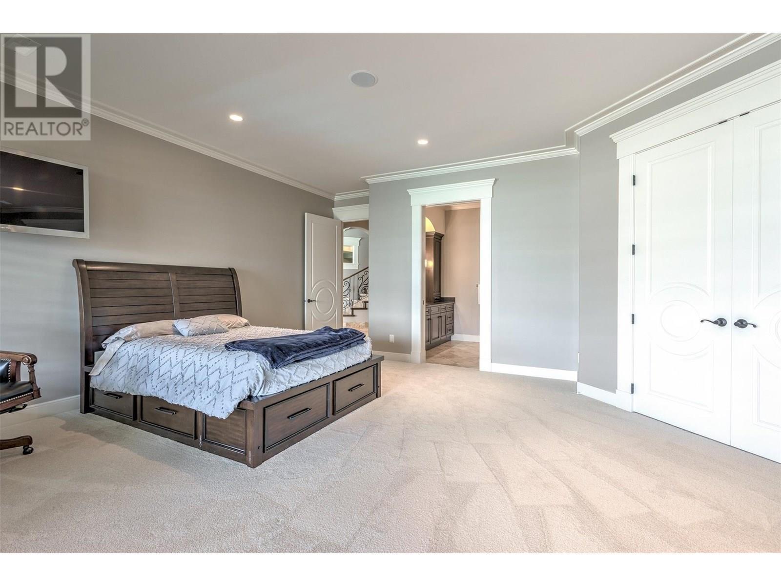 4860 Tuscany Lane. Kelowna, British Columbia