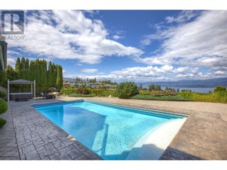 4860 Tuscany Lane. Kelowna, British Columbia