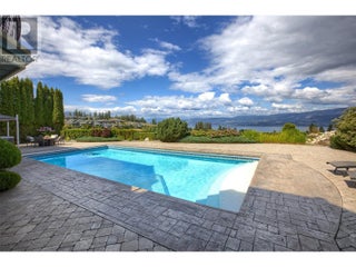 4860 Tuscany Lane. Kelowna, British Columbia