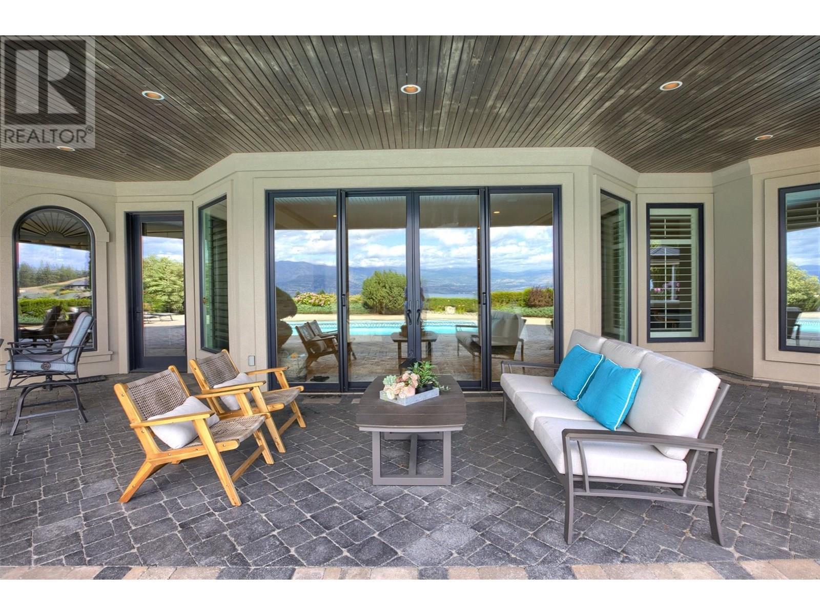 4860 Tuscany Lane. Kelowna, British Columbia