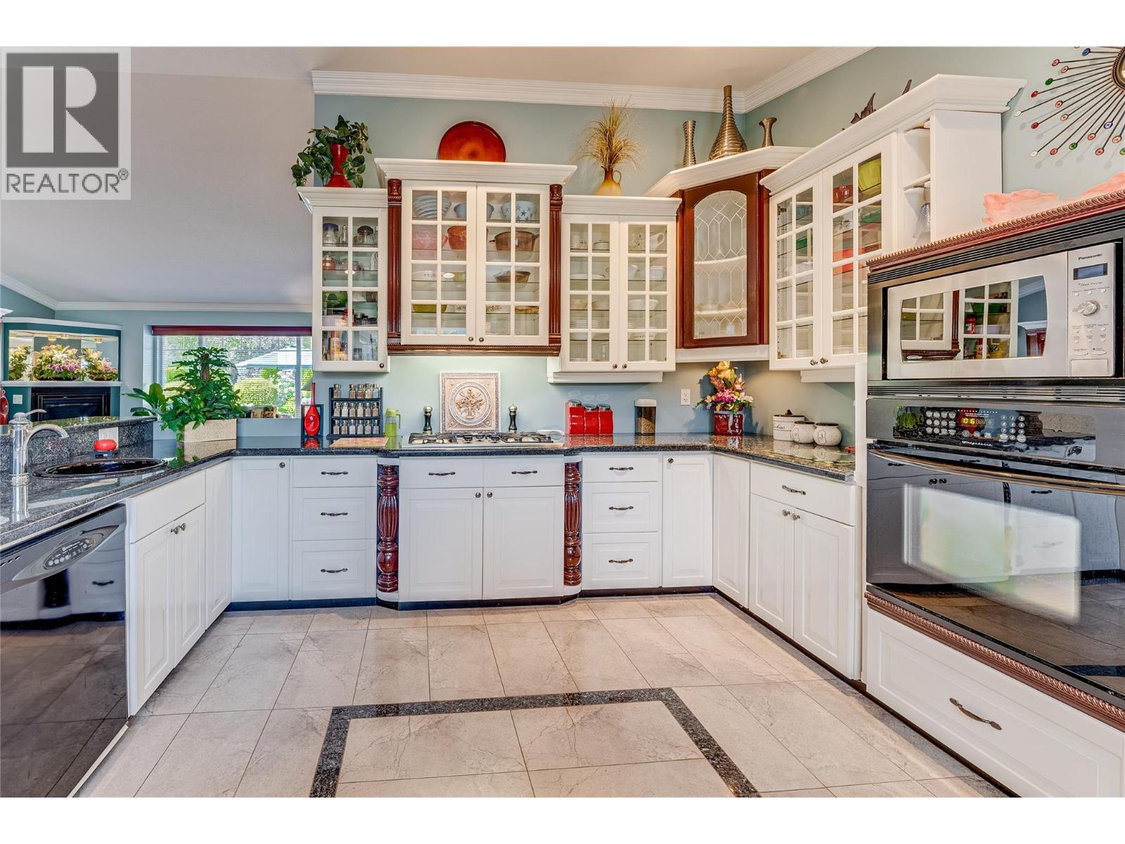 39 Ladyslipper Road. Lumby, British Columbia