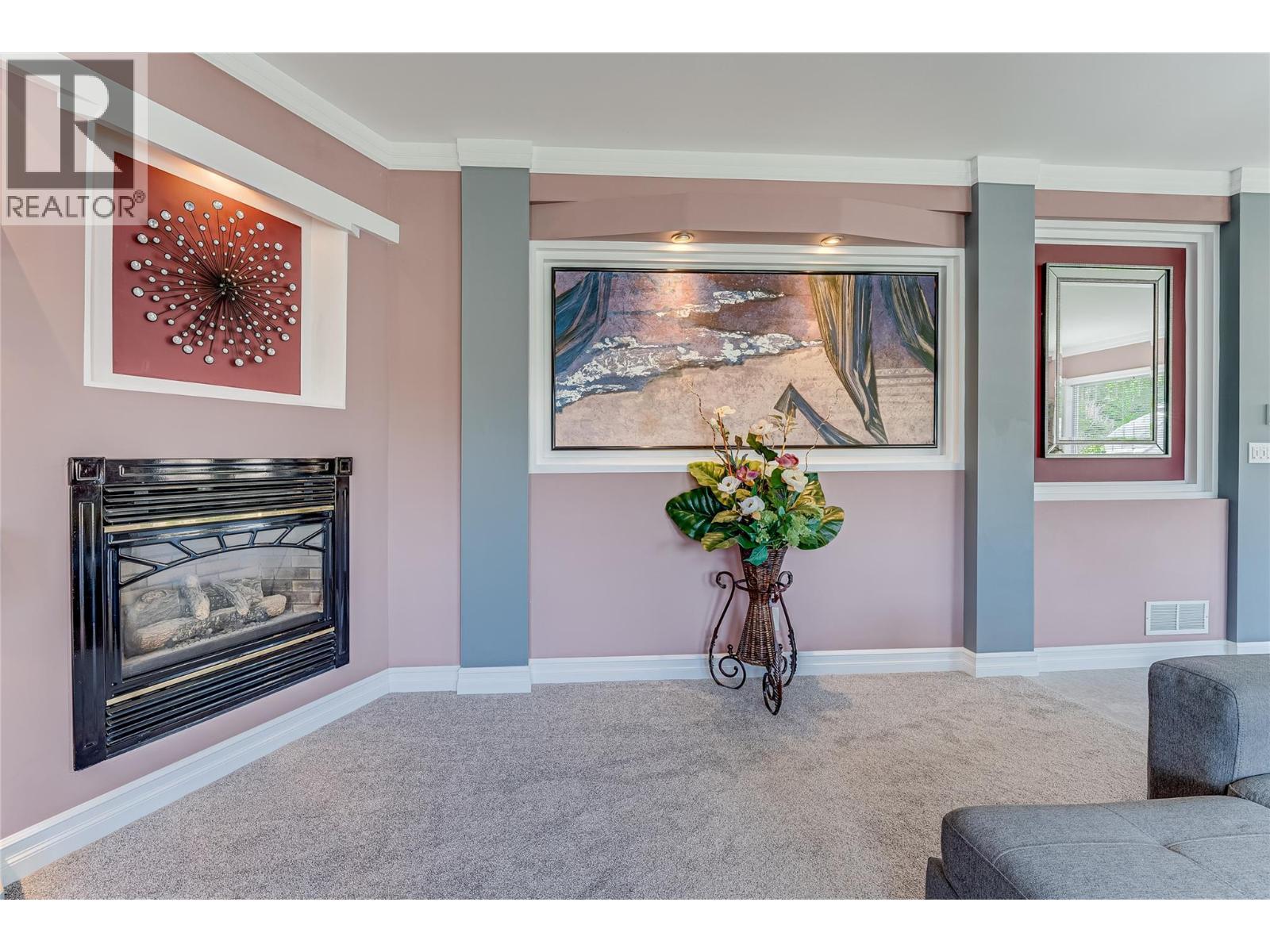 39 Ladyslipper Road. Lumby, British Columbia