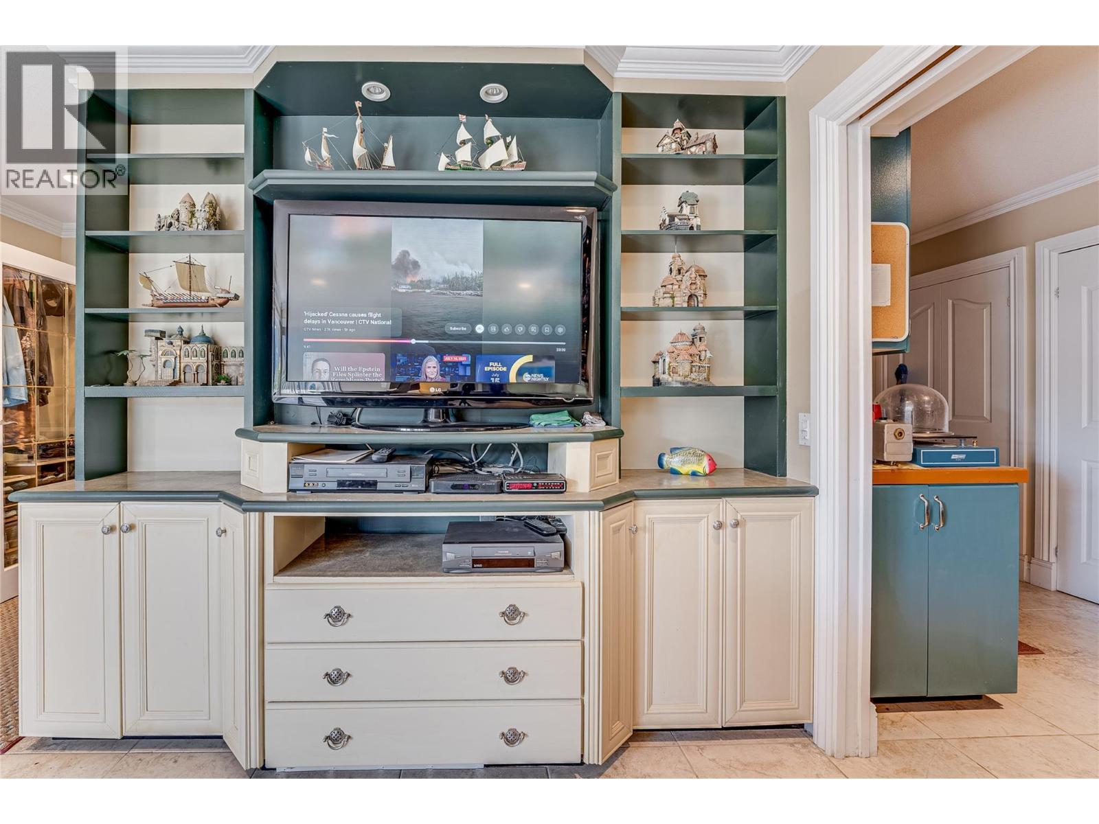 39 Ladyslipper Road. Lumby, British Columbia